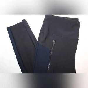 Women’s Athleta Stellar Scuba Leggings in Navy and Black with Pockets Sz Medium